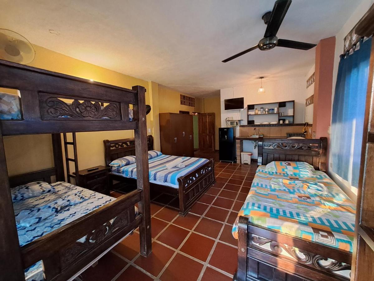 Hostal La Casa De Felipe Ostello Taganga Esterno foto