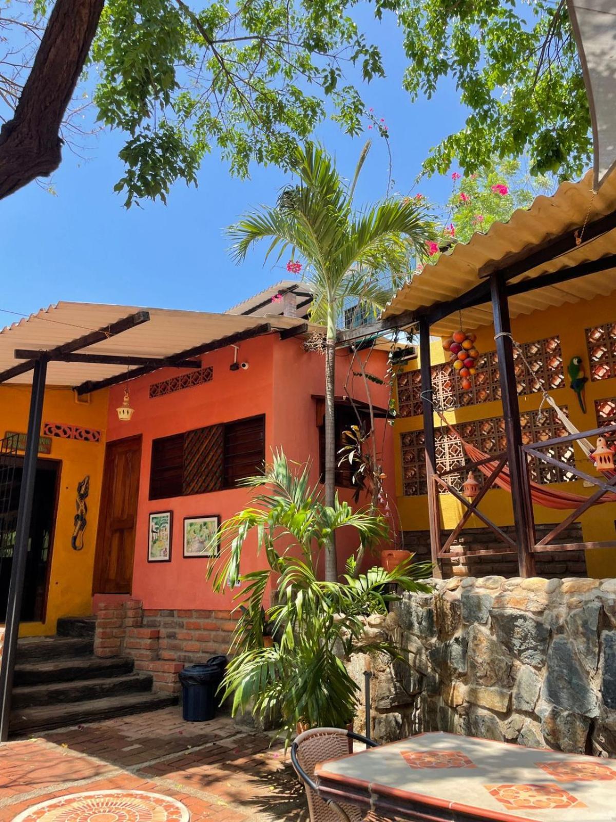 Hostal La Casa De Felipe Ostello Taganga Esterno foto